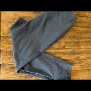 Charcoal gray high waisted cropped leggings